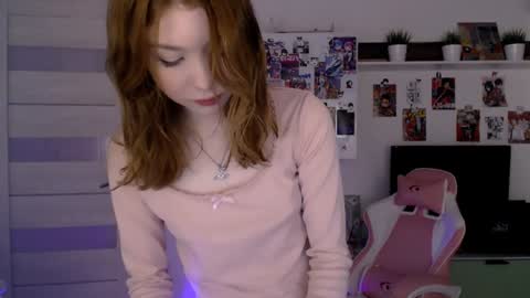 Snapshot of lower_angel chatting on 12/21/24, 11:13 Loly online show from 12/21/24, 11:13