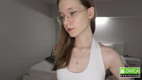 Snapshot of lowress chatting on 11/04/25, 07:24 Karmell online show from 11/04/25, 07:24