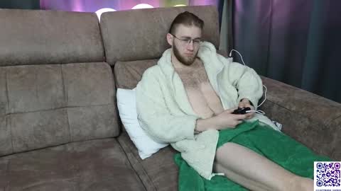 Snapshot of loyasteve chatting on 02/13/25, 06:09 VECTORSTEVEPVT IS OPEN online show from 02/13/25, 06:09