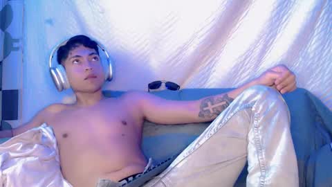 lpysami online show from 10/31/25, 06:25