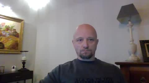 Snapshot of lrda49 chatting on 01/27/25, 08:40 Espigle online show from 01/27/25, 08:40