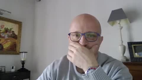 Snapshot of lrda49 chatting on 02/13/25, 02:09 Espigle online show from 02/13/25, 02:09