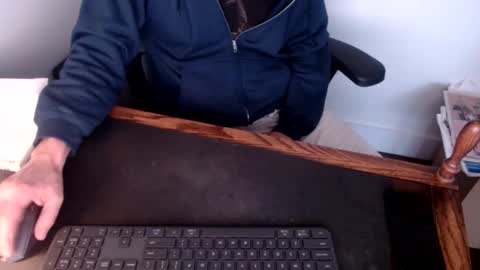 Snapshot of lreed090 chatting on 03/03/25, 10:52 lreed090 online show from 03/03/25, 10:52