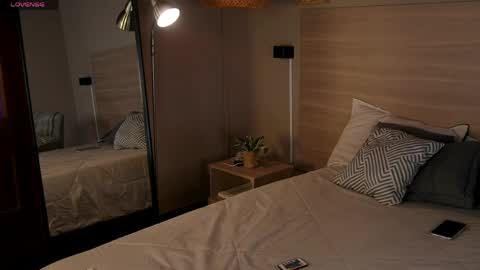  ---Goys incredible photographs online show from 04/14/26, 01:06