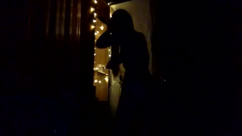 Snapshot of luamelie chatting on 11/01/25, 07:38 luamelie online show from 11/01/25, 07:38