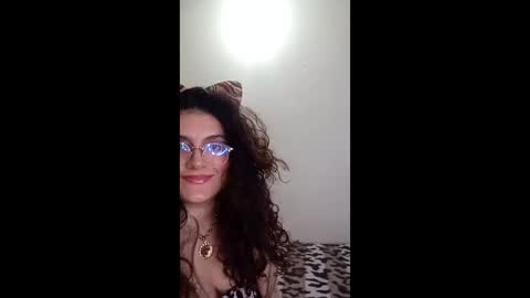 Snapshot of luana363 chatting on 06/08/26, 11:16 luana363 online show from 06/08/26, 11:16