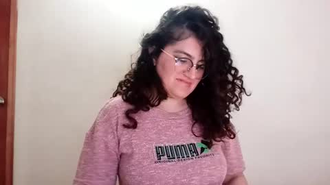 Snapshot of luana363 chatting on 07/19/26, 02:04 luana363 online show from 07/19/26, 02:04