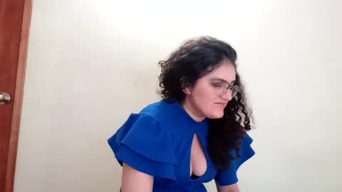 Snapshot of luana363 chatting on 07/22/26, 08:44 luana363 online show from 07/22/26, 08:44