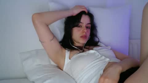 luana online show from 02/24/26, 10:41