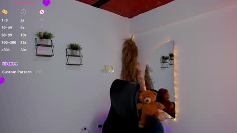 Luana online show from 01/18/25, 12:04