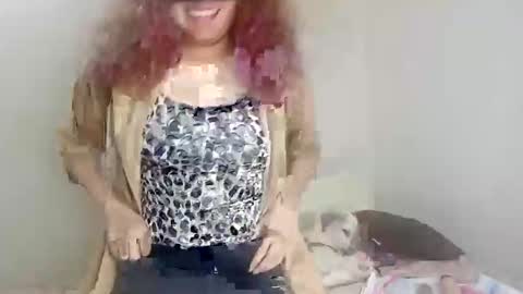 Snapshot of luanapowerful chatting on 12/13/24, 06:00 luanapowerful online show from 12/13/24, 06:00