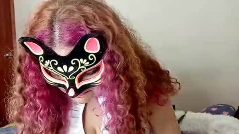 Snapshot of luanapowerful chatting on 12/16/24, 05:43 luanapowerful online show from 12/16/24, 05:43