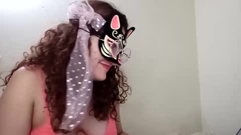 Snapshot of luanapowerful chatting on 02/12/25, 03:51 luanapowerful online show from 02/12/25, 03:51