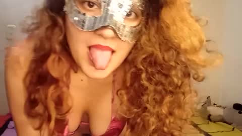 Snapshot of luanapowerful chatting on 09/09/25, 09:09 luanapowerful online show from 09/09/25, 09:09