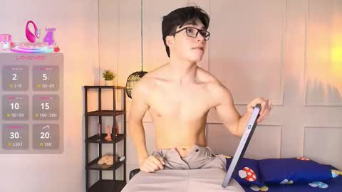 Snapshot of luandy_ chatting on 11/24/25, 07:35 lUAN online show from 11/24/25, 07:35