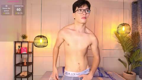 Snapshot of luandy_ chatting on 12/02/25, 08:04 lUAN online show from 12/02/25, 08:04