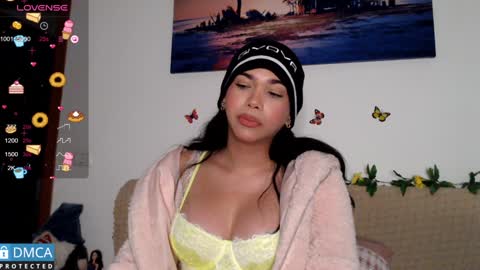 luara_ online show from 01/07/25, 06:38