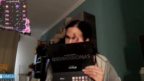 luara_ online show from 05/16/26, 06:17