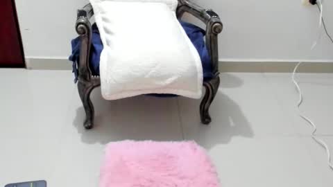 luara__01__lecat_1 online show from 02/15/26, 07:51