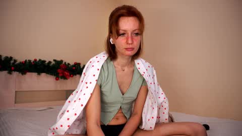 Snapshot of lubafox chatting on 01/13/26, 07:19 Luba online show from 01/13/26, 07:19