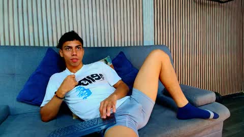 Snapshot of luca_morales chatting on 02/25/26, 07:12 luca morales online show from 02/25/26, 07:12