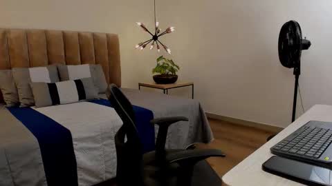 luca_morettii online show from 09/10/25, 12:05