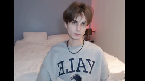 Snapshot of lucacharm chatting on 12/21/24, 02:09 lucacharm online show from 12/21/24, 02:09