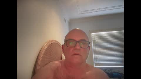 lucas10004 online show from 12/27/24, 01:32