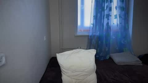 Snapshot of lucas_dany chatting on 12/06/24, 06:15 Lucas Gill online show from 12/06/24, 06:15