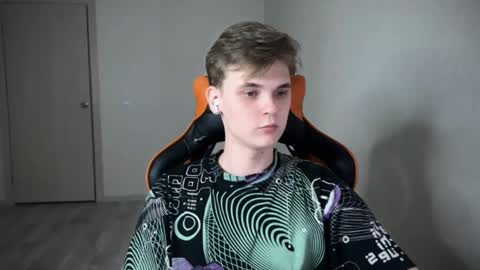 Snapshot of lucas_dany chatting on 12/27/24, 05:26 Lucas Gill online show from 12/27/24, 05:26