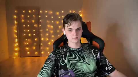 Snapshot of lucas_dany chatting on 01/17/25, 07:27 Lucas Gill online show from 01/17/25, 07:27