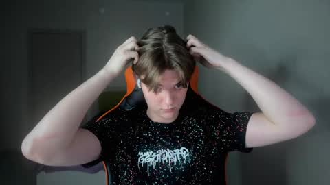 Snapshot of lucas_dany chatting on 03/08/25, 03:13 Lucas Gill online show from 03/08/25, 03:13