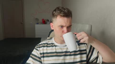 Snapshot of lucas_dany chatting on 11/18/25, 06:51 Lucas Gill online show from 11/18/25, 06:51