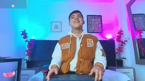 Snapshot of lucas_lovee chatting on 02/15/26, 01:20 Lucas lovee online show from 02/15/26, 01:20