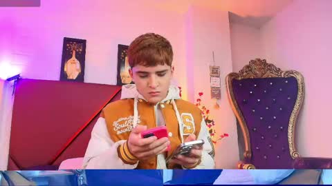 Lucas lovee online show from 04/19/26, 01:43