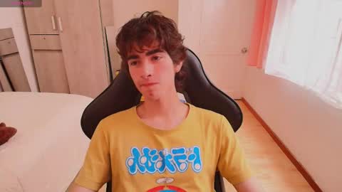 lucas_xo online show from 09/16/25, 08:32