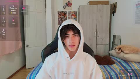 lucas_xo online show from 04/06/26, 03:26