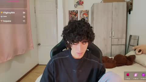 lucas_xo online show from 04/28/26, 02:27