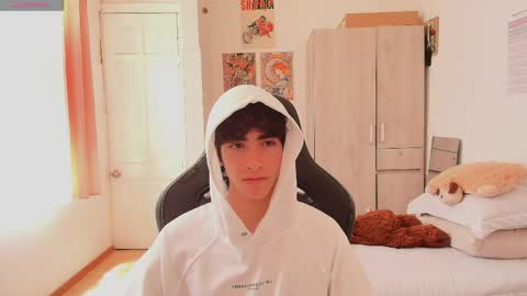 lucas_xo online show from 05/27/26, 06:16