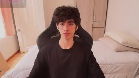 lucas_xo online show from 06/03/26, 06:46