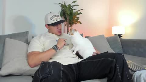 LUCA SANTOS online show from 01/15/25, 04:36