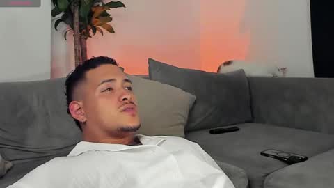 LUCA SANTOS online show from 03/11/25, 04:10