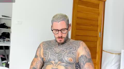 lucasexclusive online show from 10/03/25, 06:21