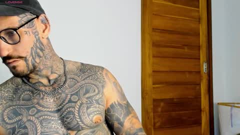 lucasexclusive online show from 10/26/25, 06:52