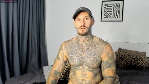 lucasexclusive online show from 11/24/25, 05:40