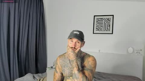 lucasexclusive online show from 12/15/25, 04:28