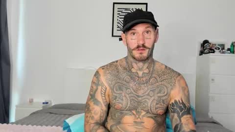 lucasexclusive online show from 03/25/26, 06:30