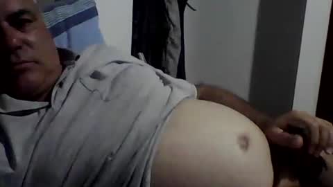 Snapshot of lucasgody chatting on 11/01/25, 09:50 lucas online show from 11/01/25, 09:50