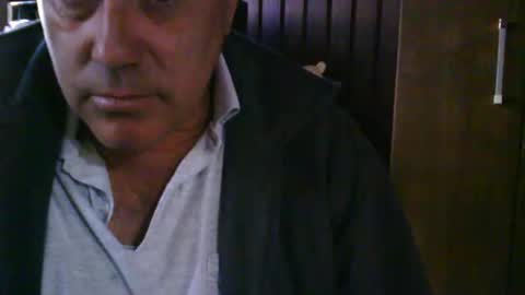 Snapshot of lucasgody chatting on 11/16/25, 03:39 lucas online show from 11/16/25, 03:39