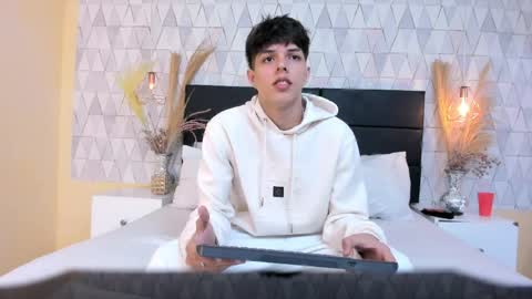 Snapshot of lucasopry chatting on 04/05/26, 11:51 Lucasopry online show from 04/05/26, 11:51